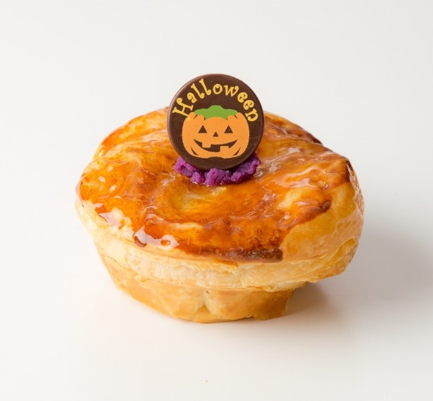 「気分が盛り上がる大人のハロウィンパーティー」 がテーマとなった期間限定パイ