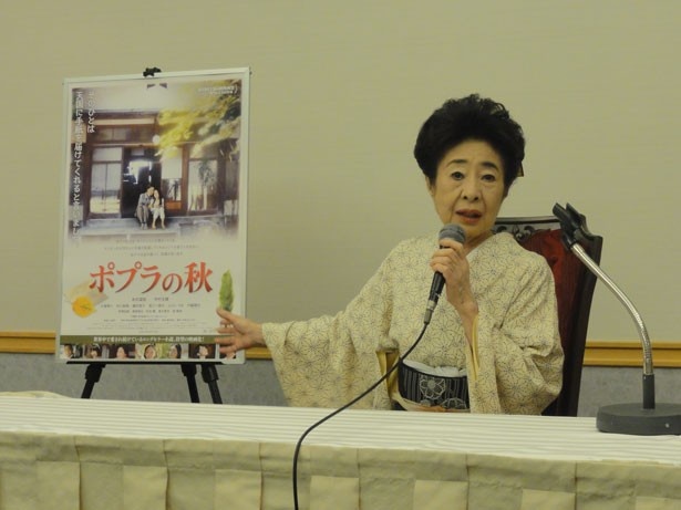 「(みんなの)ストレスが解消できるおばあちゃんの代表だと思って演じました」と中村