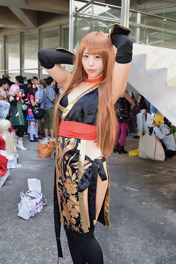 コスプレイヤー＝つぐ