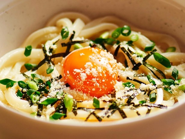 ランチボックスの中身は全10種類。写真は「パルメ釜玉うどん」