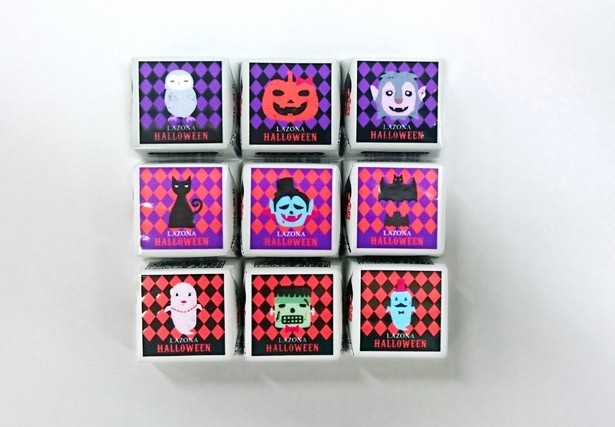 “トリック オア トリート”の合言葉で、キッズにオリジナルチョコをプレゼント！柄は全9種類用意されている