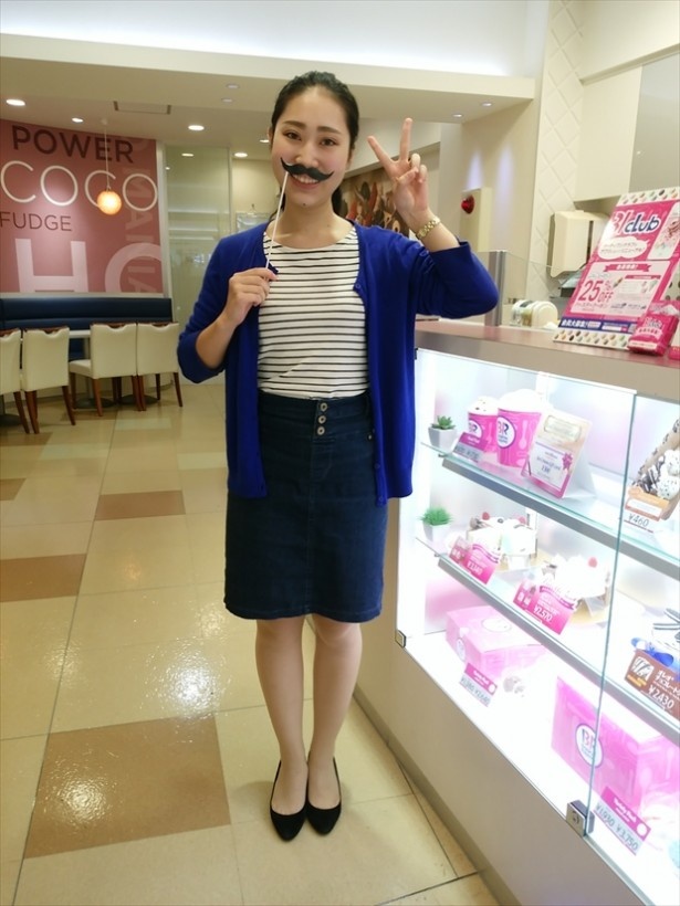 ヒゲのフォトプロップスでダンディに変身!?