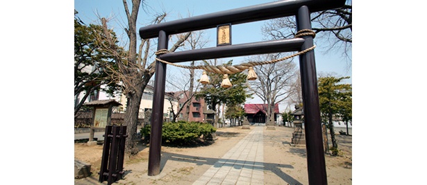 神社は環状通りに面している