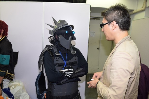 おそらく、真剣な交渉の真っ最中