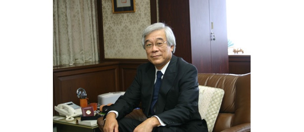 高校生が模擬裁判を演じたあと、検事総長と語り合う「総長、高校生と語る！」（13：15〜15：15）
