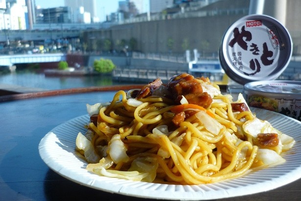 定番缶詰を使ったアレンジグルメ「焼き鳥焼きそば」