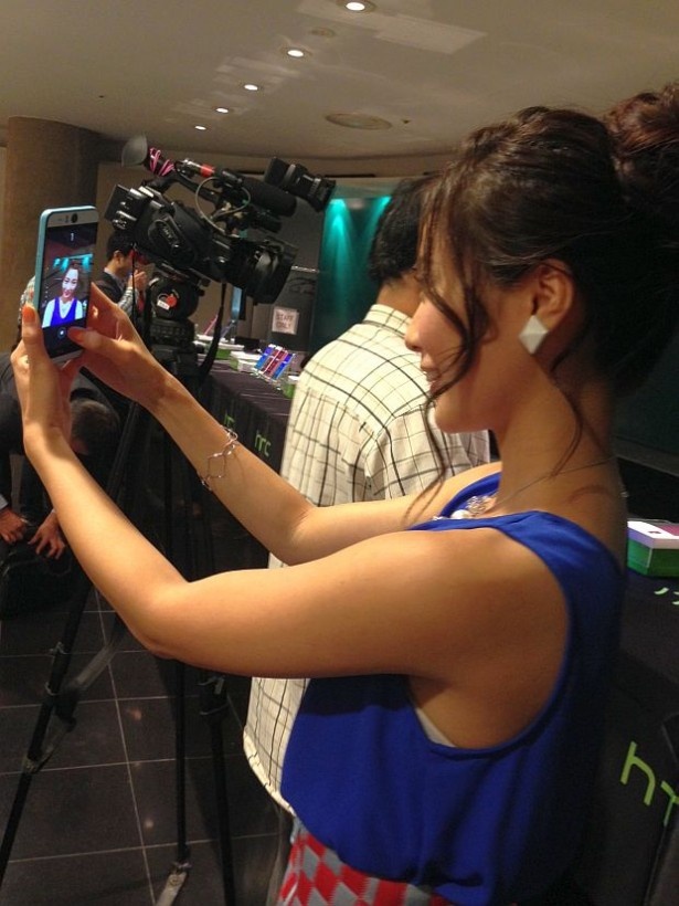 セルフィーにもぴったりなHTC Desireシリーズ