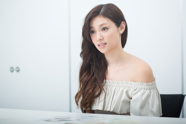 画像2 3 深田恭子インタビュー その1 熱演中の初舞台 100万回生きたねこ が大阪へ ウォーカープラス