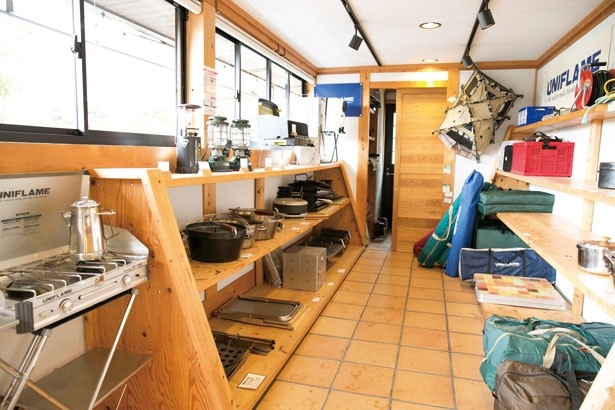 青川峡キャンピングパークでは、レンタルのキャンプ道具も用意。事前予約がおすすめだ