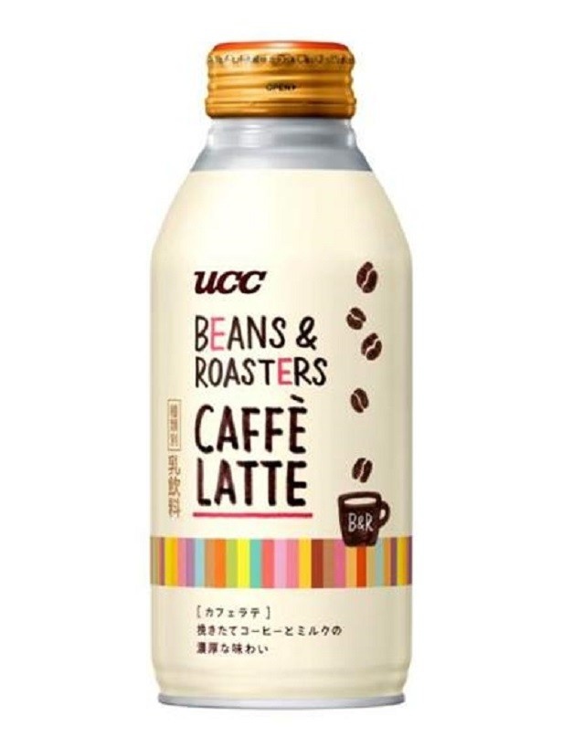 ｢UCC BEANS ＆ ROASTERS CAFFE LATTE リキャップ缶375g｣。挽きたてのレギュラーコーヒーをエスプレッソ抽出した濃厚なコーヒーに厳選したミルクがたっぷり