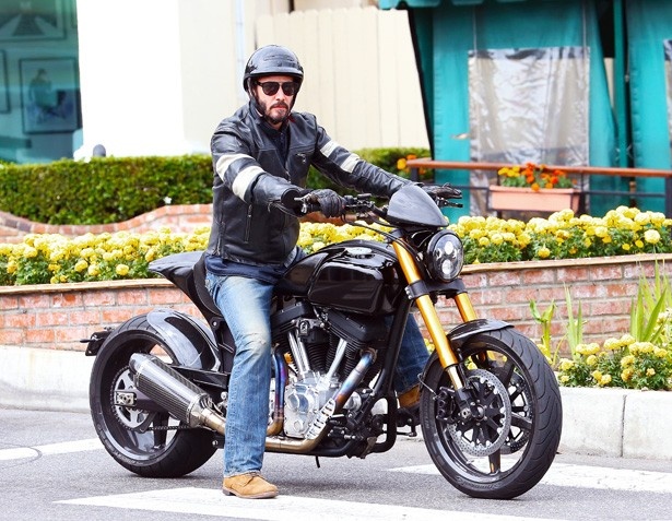 バイクはいらないけどキアヌは欲しいという女性ファンも