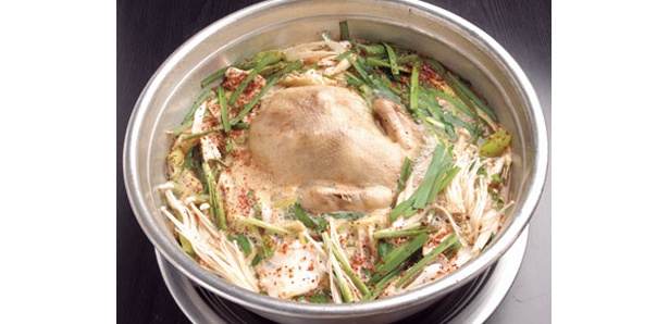 丸鶏ドーン! 韓国の最新鍋「タッカンマリ」がヒット中