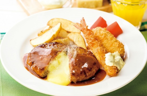｢チーズ IN ハンバーグ＆ミックスフライ｣(税抜699円) 【通常799円】