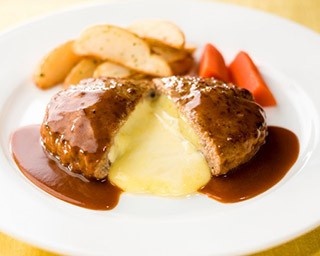 ガストの｢チーズ IN ハンバーグ｣サンキューフェア開催
