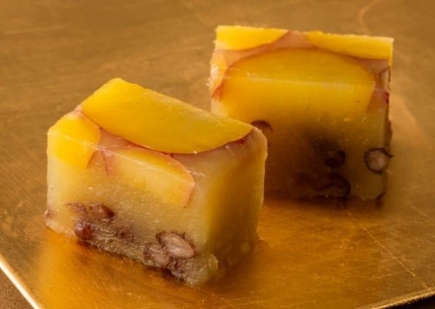 ホクホクしたイモの味わいが感じられる季節限定和菓子「いも金時」(129円、10月14日発売)
