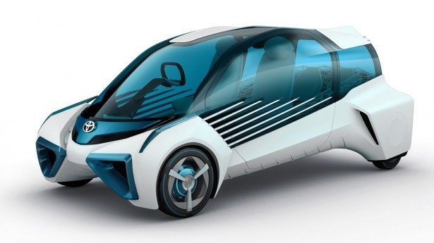 世界初出展となる燃料電池自動車コンセプト「TOYOTA FCV PLUS」