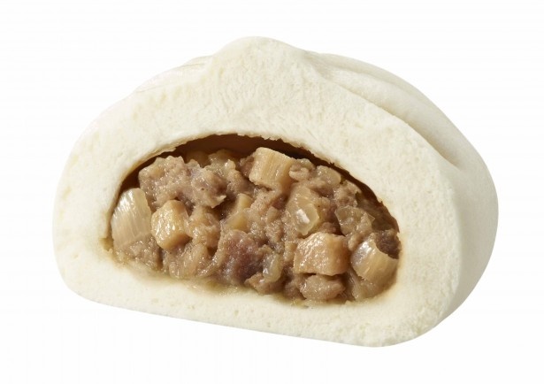 生地と具材の食感が両方楽しめる｢具だくさん肉まん｣(128円)。オリジナルのネギ油を配合し、香り豊か