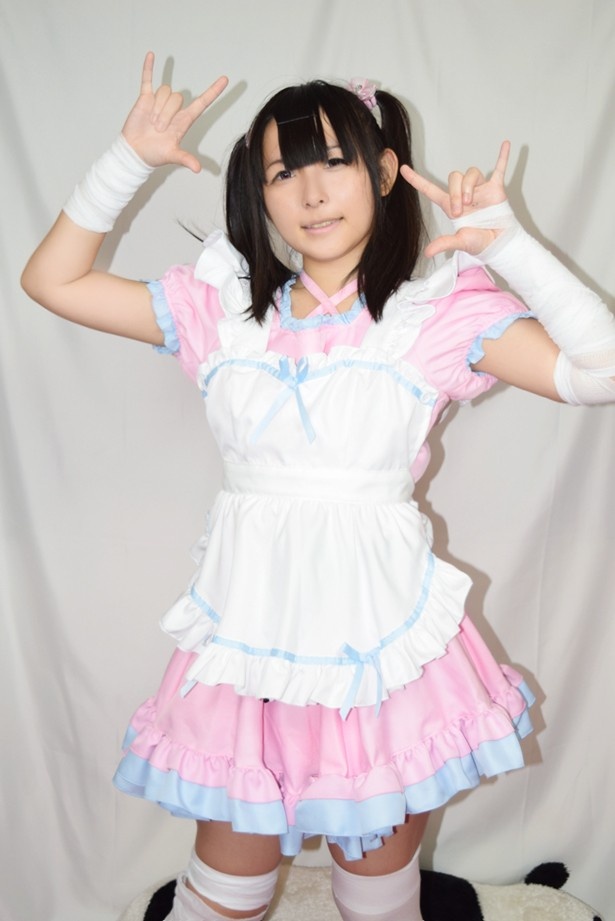 コスプレイヤー＝りぅ(@nicos_apple)