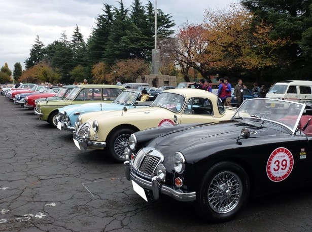 国内外の名車が集う「2015 トヨタ博物館 クラシックカー・フェスティバル in 神宮外苑」(昨年の様子)