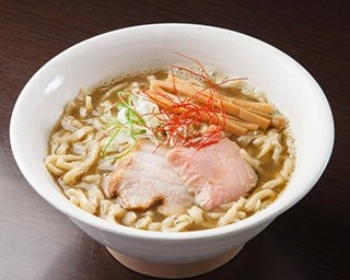 東京の有名ラーメン店「くじら食堂」の麺が東海初上陸!