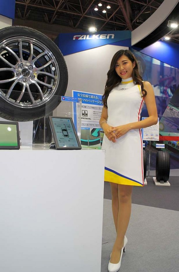 美人コンパニオン画像 in 東京モーターショー2015 8/40