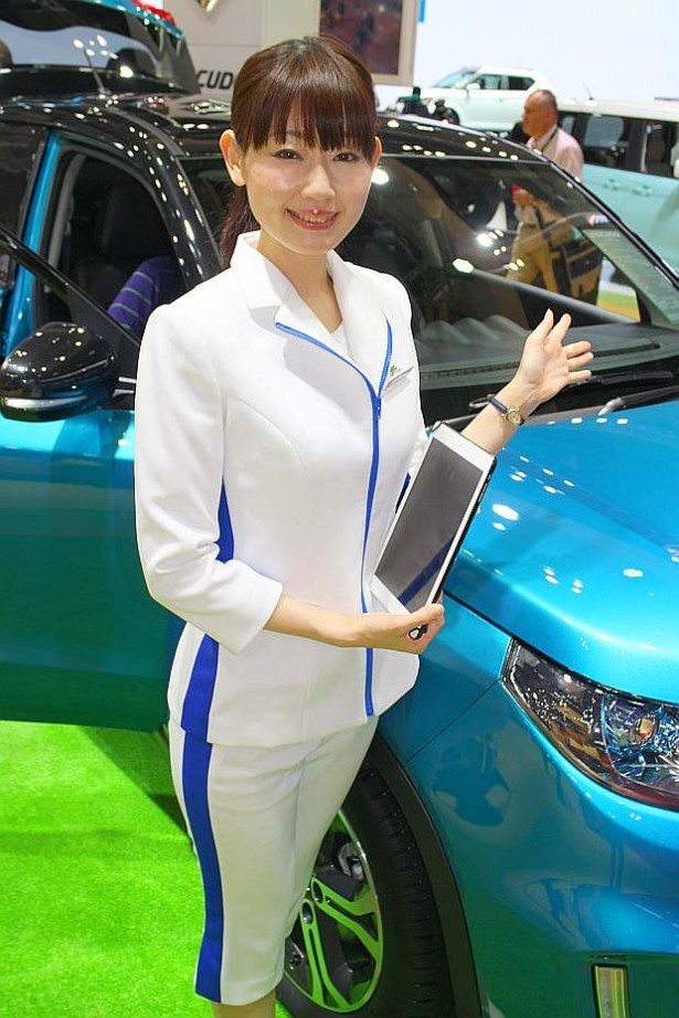 美人コンパニオン画像 in 東京モーターショー2015 39/40