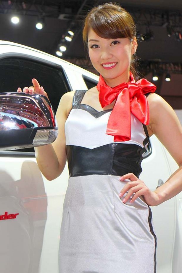 美人コンパニオン画像 in 東京モーターショー2015 18/40