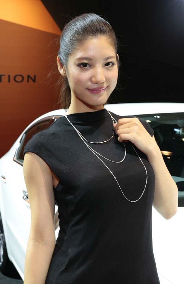 美人コンパニオン画像 in 東京モーターショー2015 28/40