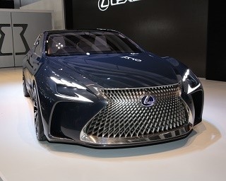 レクサスが東京モーターショーで「LF-FC」初公開