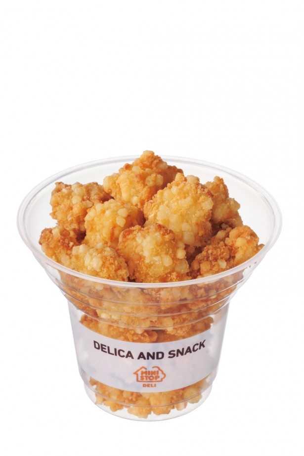 鶏肉の旨味を感じられる｢クランキーチキン うま塩味｣(198円)。一口サイズのチキンに、細かく刻んだジャガイモとポテト粉を配合した特製パン粉の衣をつけ、食感が独特