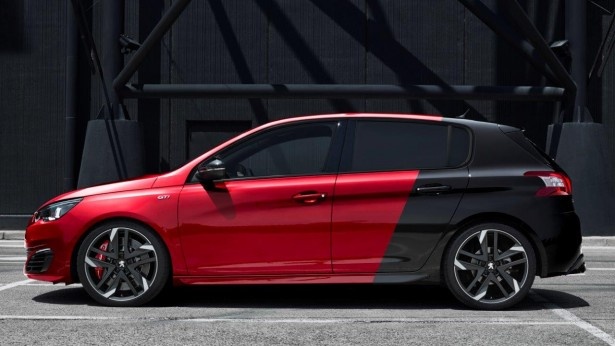 「PEUGEOT 308 GTi by PEUGEOT SPORT」は大胆な2トーンのボディペイント