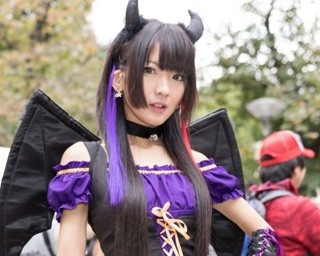 コスプレ美女ズラリ！池袋ハロウィン7万5000人来場