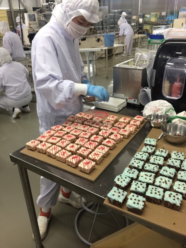本場ニューヨークの味わいを再現するため、愛情を込めて手作りされている