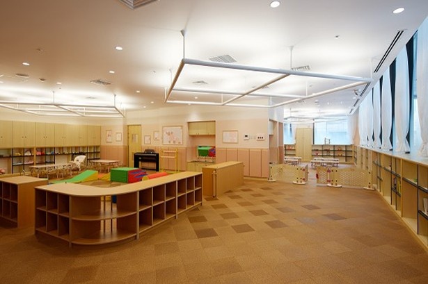 【写真を見る】広々としており、子供がのびのび過ごせる