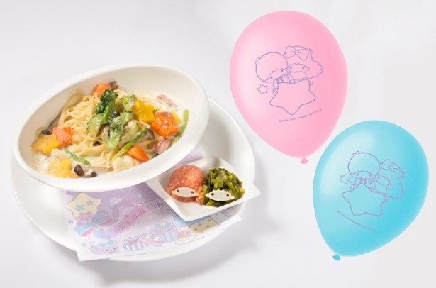 キキは高菜、ララは明太子でできているという福岡ならではのメニュー「ララお手製のスープパスタ」(風船付き1490円)