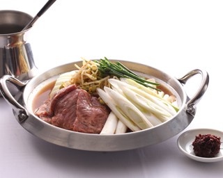 赤坂にピリ辛の“韓国すき鍋”店がオープン