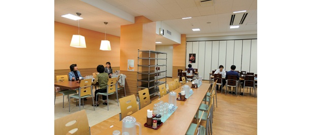 農林水産省の「お鉢の台所」は、昨年6月にオープンした清潔感のある店内