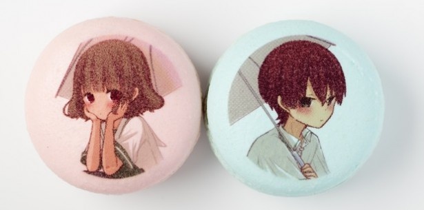 栗原雪(イチゴ)と桃月心也(バニラ)をプリントしたマカロンA(600円)