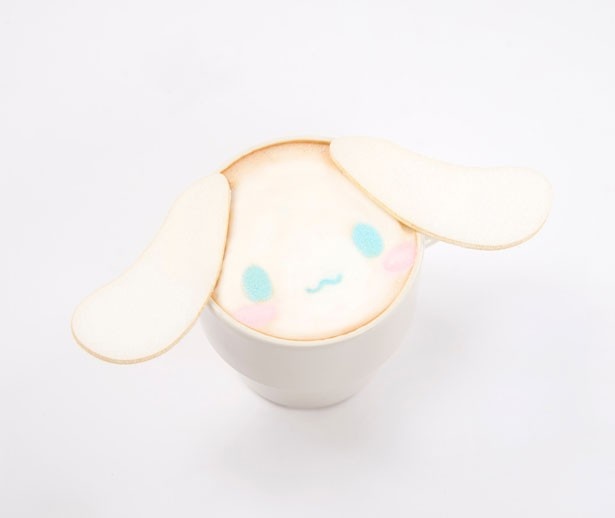 「いっき飲みはダメだよ シナモンのホットラテ」(税抜680円)。ミルクがたっぷり入り、ホっと心が落ち着くような味わい