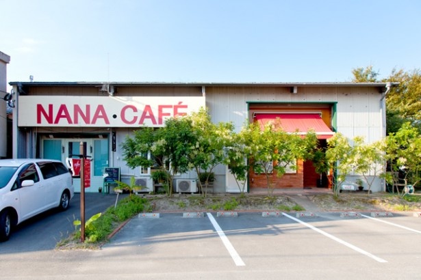 テイクアウトもイートインも可能な「NANA CAFE」。カフェスペースは20席あり、のんびりベーグルを味わえる