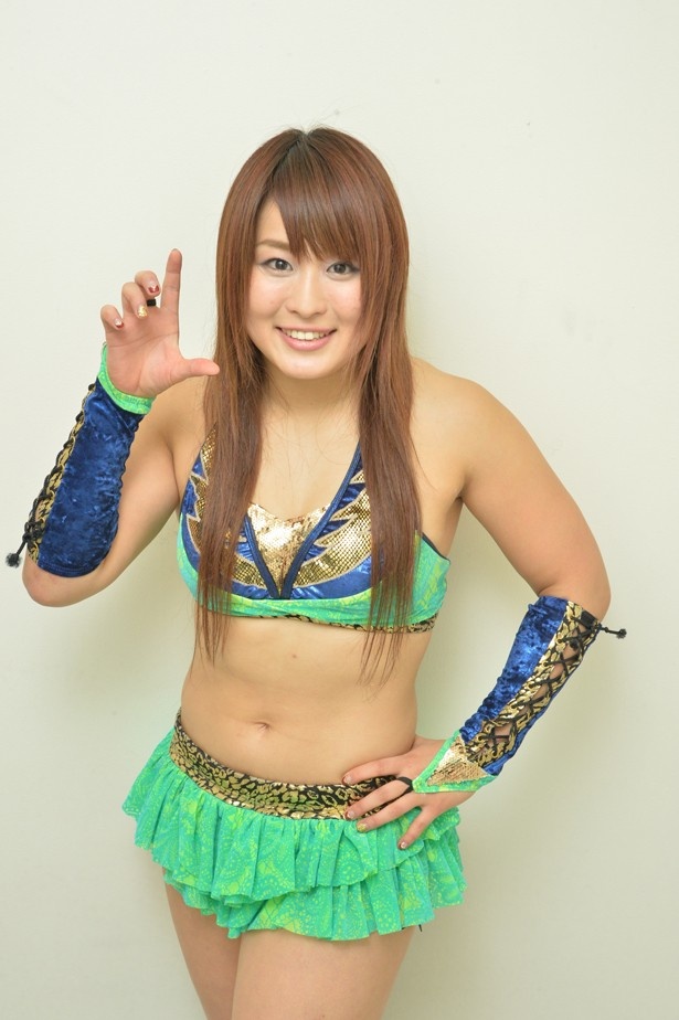 スターダム5大タイトルの中でも最高峰に位置する“ワールドオブスターダム”の称号など、数々のタイトルを制覇する天才的な空中ファイター・紫雷イオ