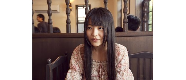 ひと口めの感想は…なんとも言えない様子