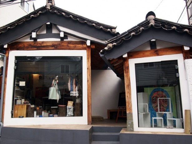 若い芸術家やデザイナーのギャラリーや雑貨店など、個性的な店が多い。ドラマやCMなどの撮影スポット、若者のデートコースとしても人気の街