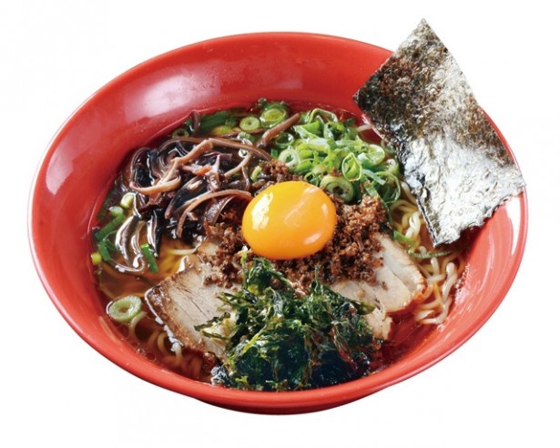 拉麺 久留米 本田商店「ザ・久留米しょうゆ『ホンダラーメン8号』」(1200円)。元ダレは久留米の2つの醤油蔵のものをブレンドして使用。地鶏や節でとるスープにコクとキレを加える