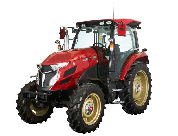世界で50台しか販売していない最新のヤンマートラクターもパレードに登場