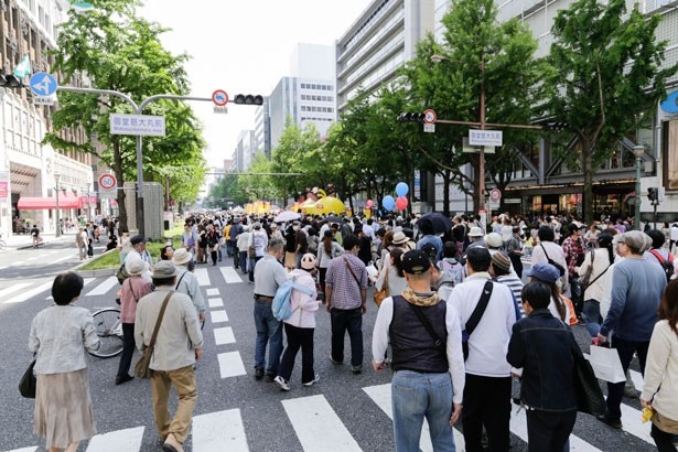 「御堂筋オータムパーティー2015」では御堂筋を歩行者に開放し、さまざまなイベントが開催される