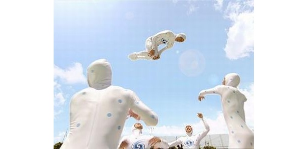 大ワザ炸裂！“グルグルグール”【ほか新CM画像など】