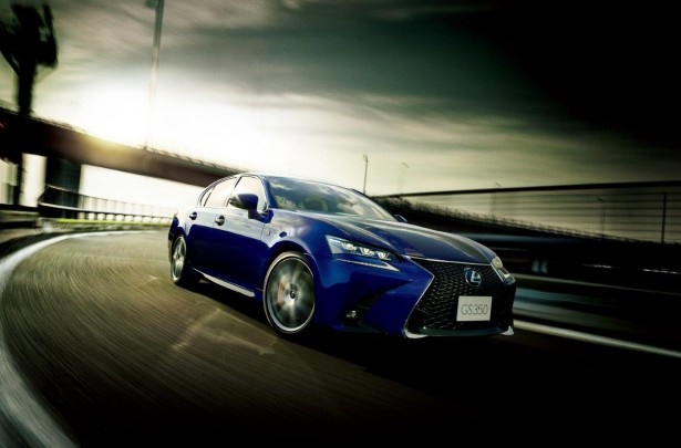 新開発のV6・3.5Lエンジンを搭載した「GS350」