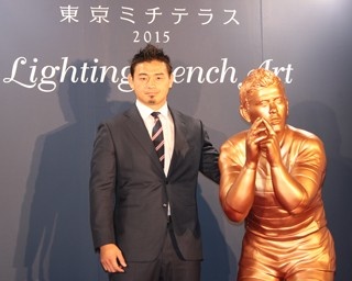 五郎丸の“黄金像”登場！「代表全員の像ができれば」