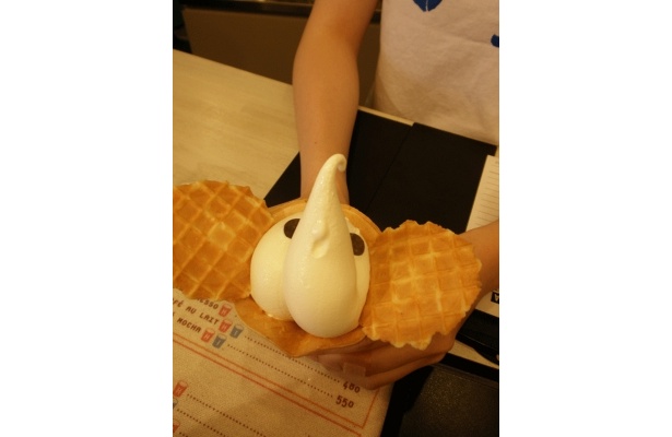 象の鼻カフェで食べられる象の鼻ソフトは￥350です。気のせいか子象っぽい…